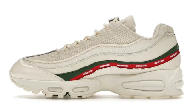Nike Air Max 95 SP x Undefeated "Sail"